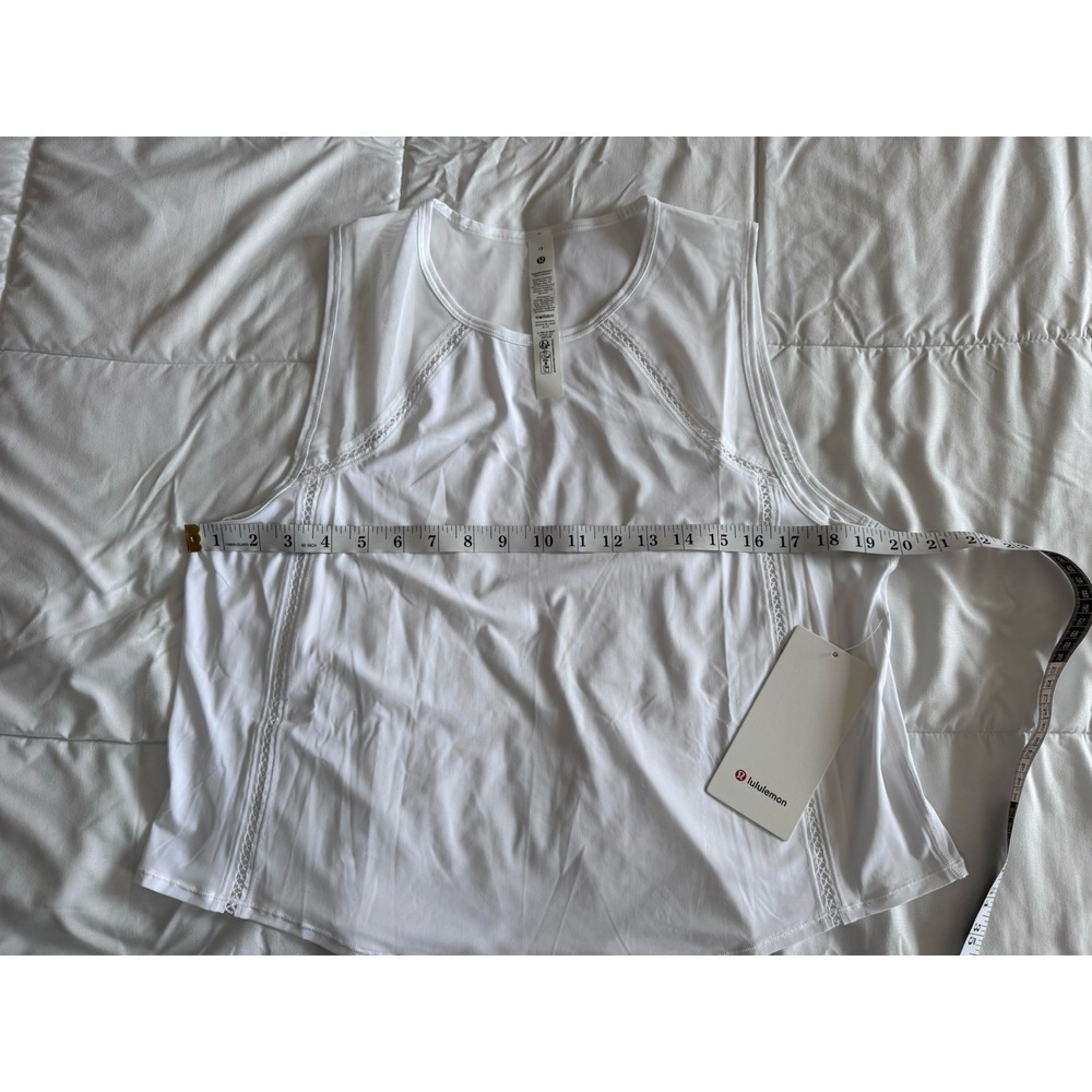 New Lululemon Sculpt Cropped Tank Top Lace Trim White Size 12 $68 Lightweight - Picture 4 of 9